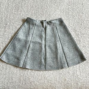 Mini skirt perfect for fall outfits with sweaters